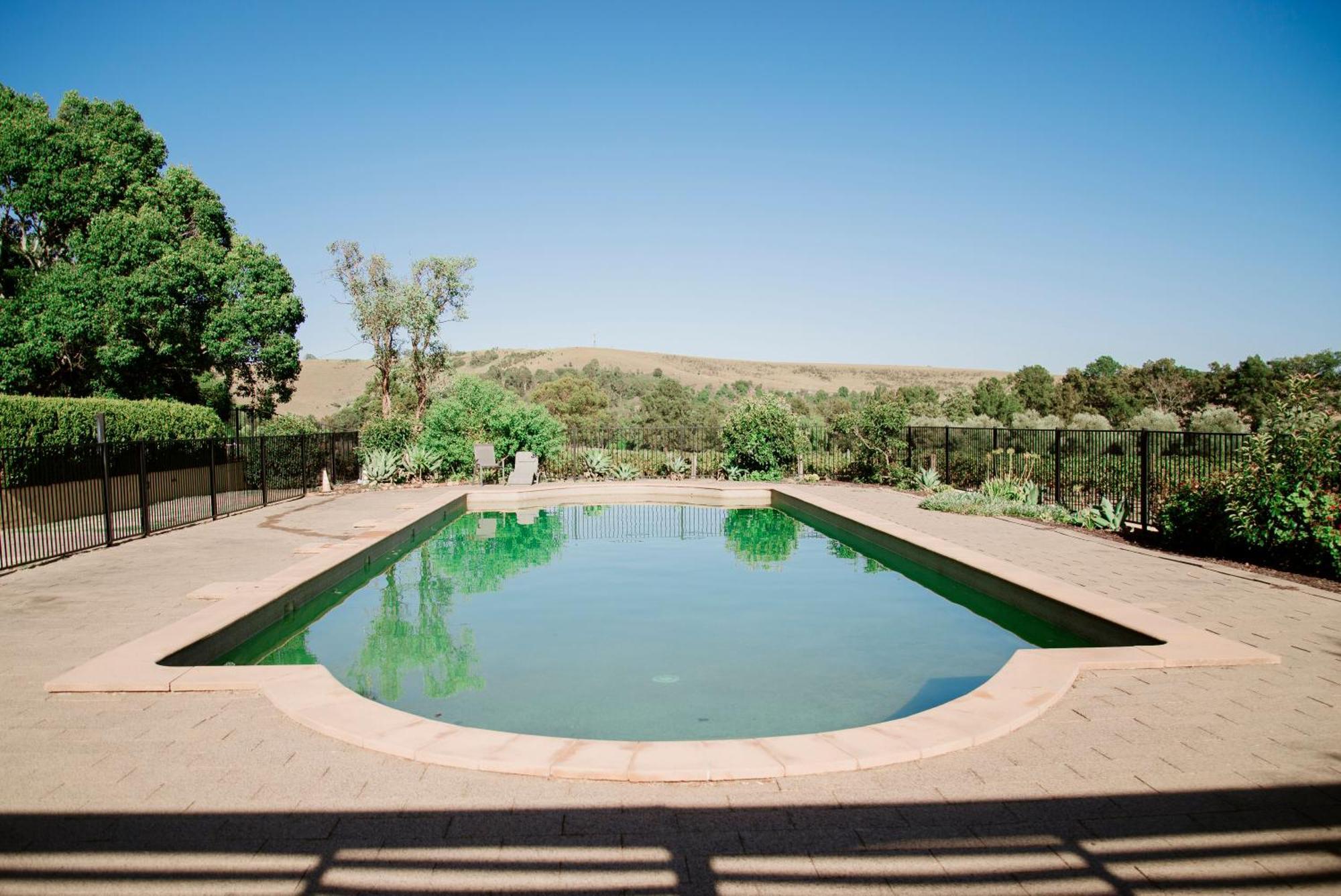 Tranquil Vale Vineyard Hotell Luskintyre Eksteriør bilde